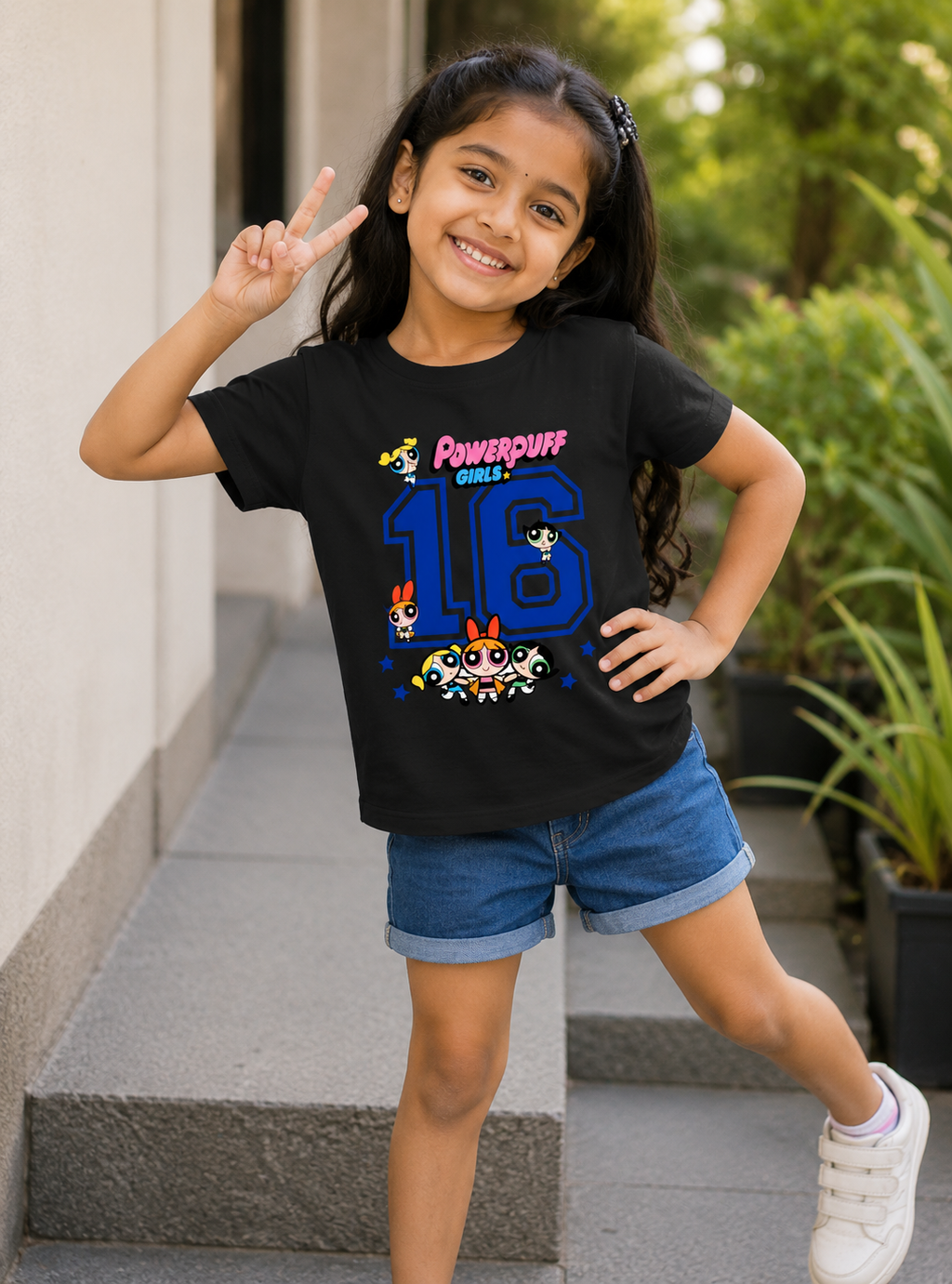 Powerpuff 16 Tee – Jet Black