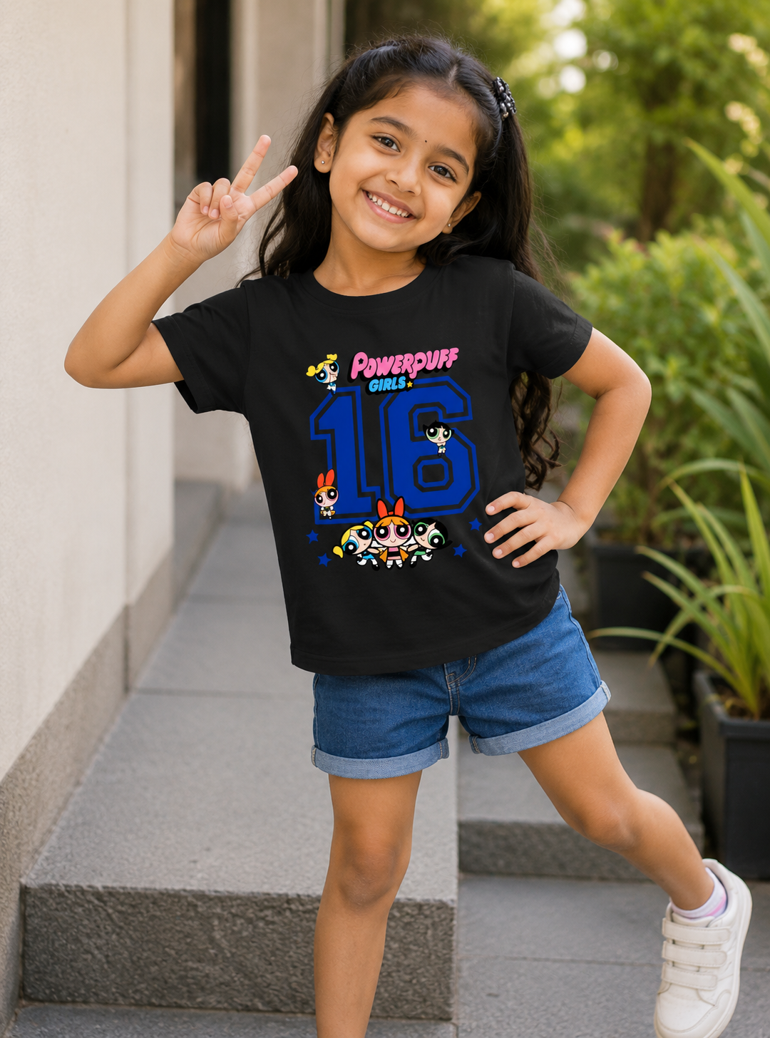 Powerpuff 16 Tee – Jet Black